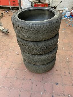 Celoroční 225/40R18 - 1