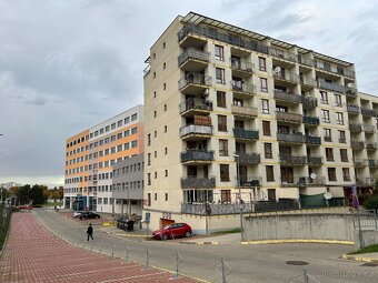 Pronájem garážové stání IKEM Pod Haltýřem 1497/5-7