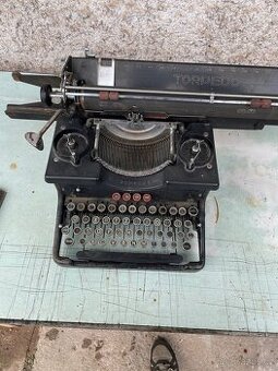 Historický psací stroj