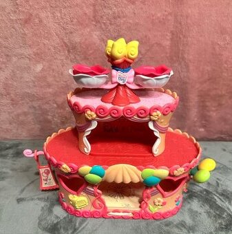 My Little Pony Ponyville Roller Skate Party Cake + poníci