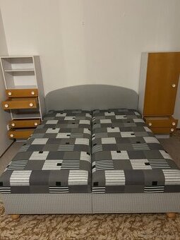 Manželská postel s úložným prostorem