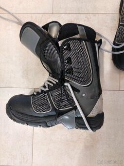 Snowboardové boty – výborný stav