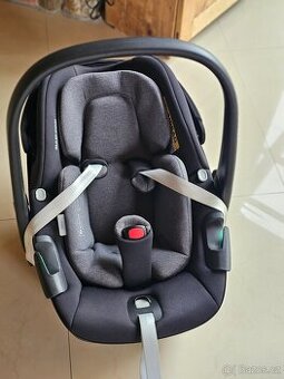 Autosedačka + vajíčko Maxi-Cosi Pearl 360 + základna