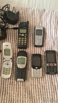 Různé mobilní telefony