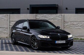 BMW 520d Touring / M Paket / HK Audio / TOP STAV / PANORÁMA