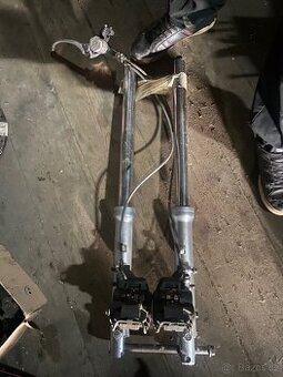 Předek Yamaha thunderace