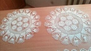 Retro (50. léta): háčkované dečky, rukavičky, kapesníček