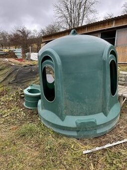 Příkrmiště pro koně - ZVON, plastové, průměr 163 cm, 4 místa