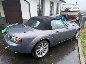 Mazda MX5 - NC - 2006 - 118kw najeto 48tis km - bouraná