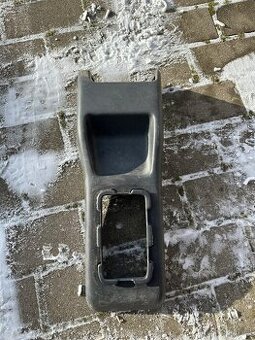 Veškeré interiérové plasty ze Suzuki Jimny