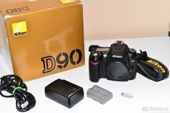 Nikon D90 + příslušenství