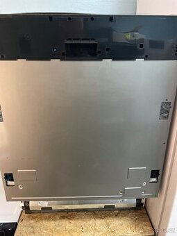 Nepoužitá myčka Beko BDIN38650C