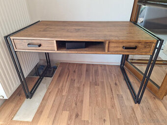 Pracovní stůl 121x70cm