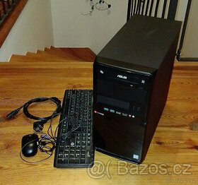 Rychlé domácí PC s monitorem, myší a klávesnicí - 1