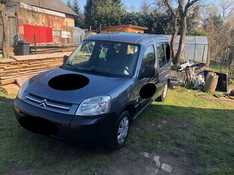 Citroen Berlingo 1.4 55kw Rok 2005 po STK