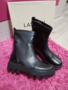 Nove kožené kozačky Chelsea boty Lasocki vel. 39