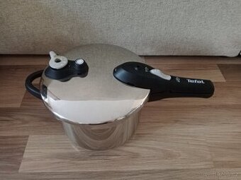 Tlakový hrnec Tefal - 1