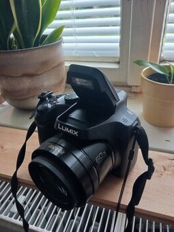 Panasonic lumix DC FZ 82.