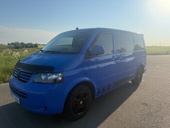 Volkswagen Multivan 2,5 TDi 128 kW plná výbava