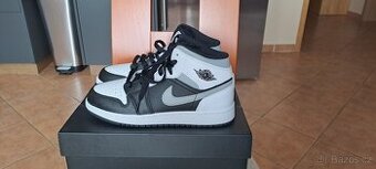 AIR JORDAN 1MID 38 - 1
