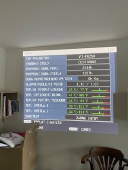 Panasonic PT-50FRZ Projektor 4K WUXGA - 1