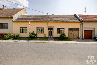 Prodej rodinného domu 4+2 s garáží, Staré Město - Klicperova - 1