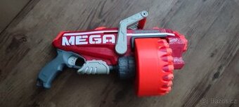 Nerf Megalodon + pár nábojů
