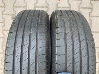 215/60/17 96H Goodyear