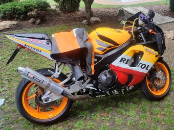 HONDA CBR 900RR