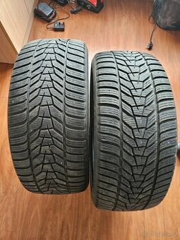 Zimní pneu 235/45/18 R18 Hankook Winter icept evo3