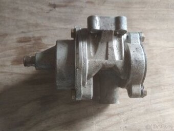 suzuki GSF 600 bandit - olejové čerpadlo