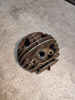 Hlava Jawa 550/555