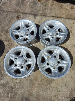 ALU KOLA LAND ROVER DEFENDER – ORIGINÁL