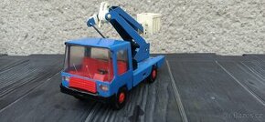 Igra plechové staré autíčko