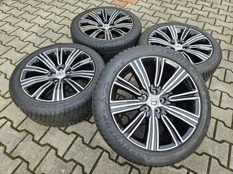 Zimní sada orig. Volvo V60 Dunlop 235/45/18
