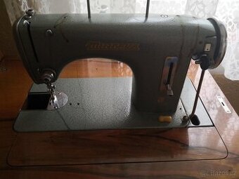 šicí stroj MINERVA