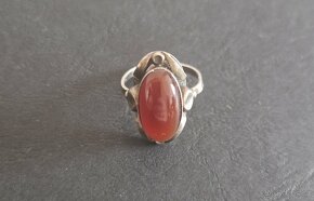 Stříbrný prsten karneol 30. léta 20. st. art deco