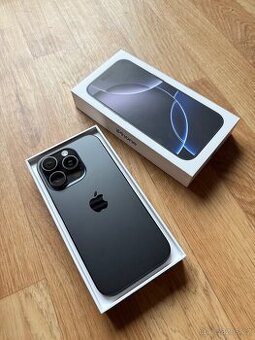 Apple iPhone 16 Pro 128GB černý titan