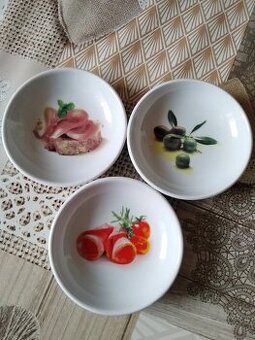 Sada talířků na dresink