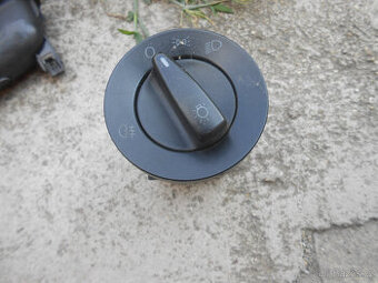 VW Golf IV Fabia Sharan vypínač světel