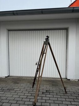 Historický NIVELÁK