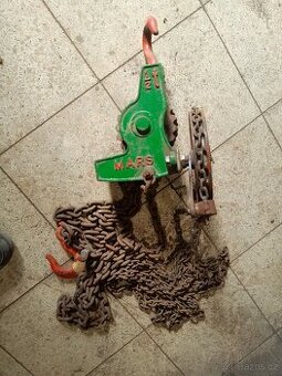 Historický řetízkový kladkostroj