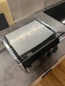 Prodám kontaktní gril značky ECG s výkonem 2000W