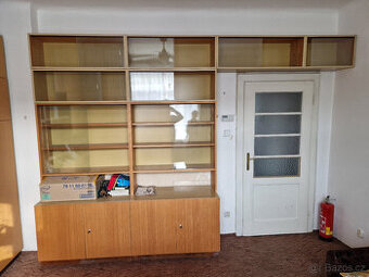 UNIVERSAL - knihovny za odvoz