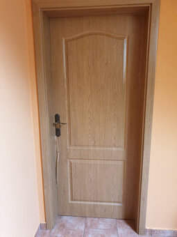 Použité interiérové dveře 100Kč + obložky 150Kč