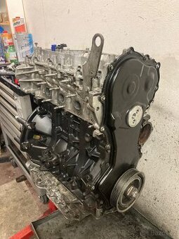 Motor Opel vivaro 2,0 dci