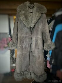 Šedý kožešinový kabát - 1