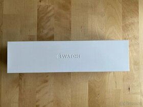 Apple Watch Series 4 44mm Vesmírně šedý hliník