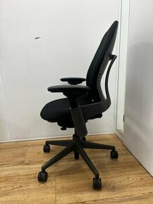 Kancelářská židle Steelcase Leap V2 (Showroommodel)