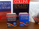 Slovníky 4ks angl. výkladové a 1ks angl. konverzace